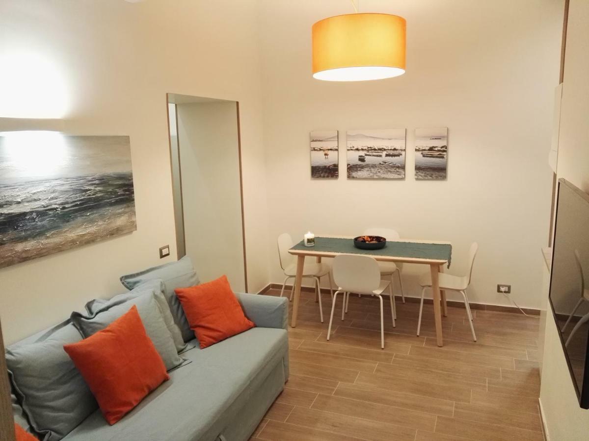 A Casa Di Chiara Apartment Napoli Exterior foto